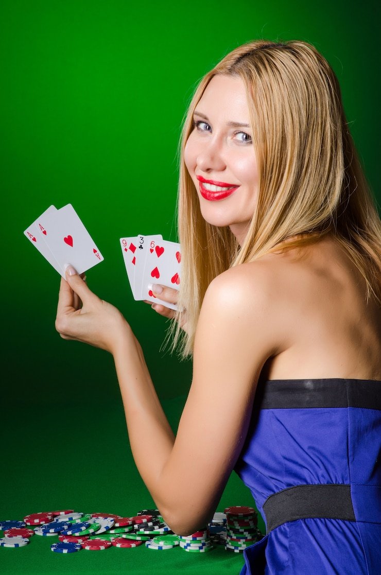 Fitur bonus free spins dan multiplier dalam permainan Bigger Bass Bonanza